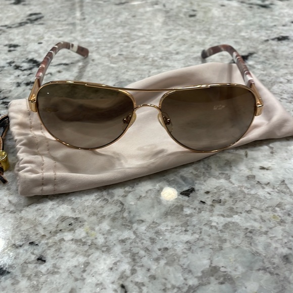 Tory Burch Aviators - Picture 3 of 4
